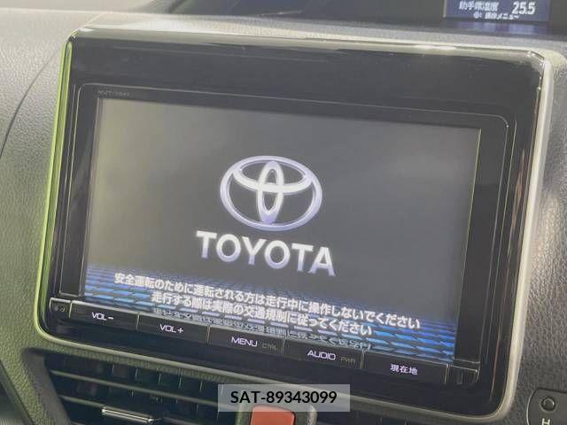 Toyota NOAH 2016-05 379786-3