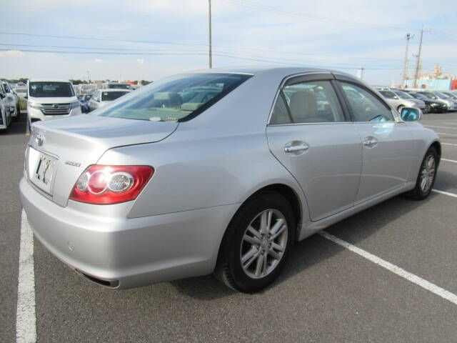 Toyota MARK X 2007-06 195851-1
