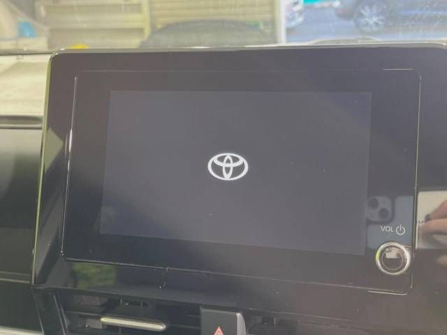 Toyota VOXY 2022-10 26738-3