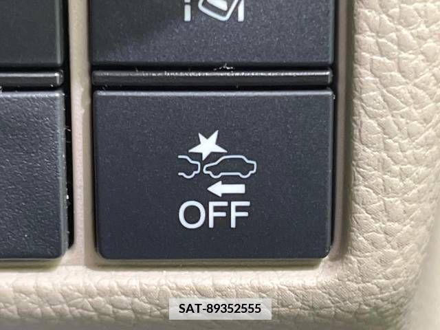 Honda N BOX 2018-03 352378-5