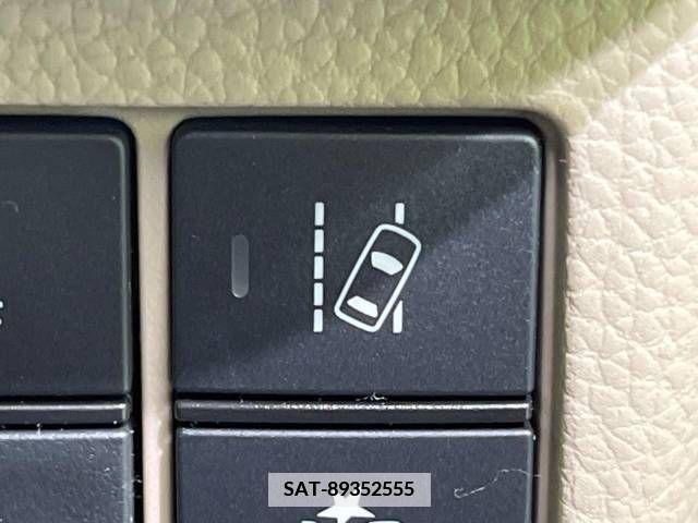 Honda N BOX 2018-03 352378-7