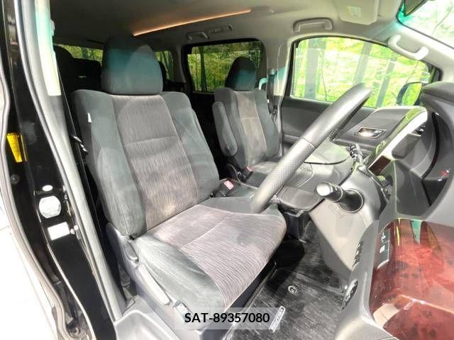 Toyota VELLFIRE 2012-02 330215-8