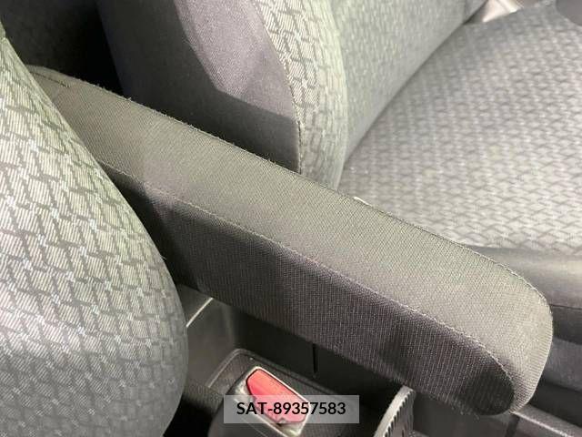 Nissan NOTE 2011-10 348175-7