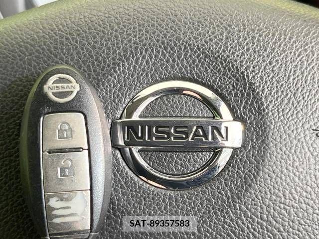 Nissan NOTE 2011-10 348175-4