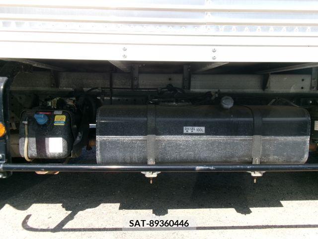 Mitsubishi CANTER 2018-03 235320-14
