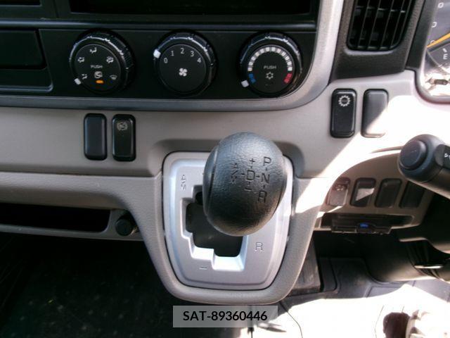 Mitsubishi CANTER 2018-03 235320-17