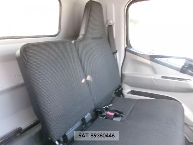 Mitsubishi CANTER 2018-03 235320-1