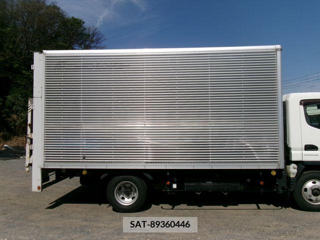 Mitsubishi CANTER 2018-03 235320-8