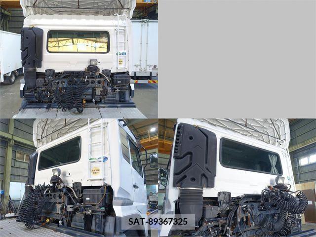Nissan QUON 2012-01 388564-11