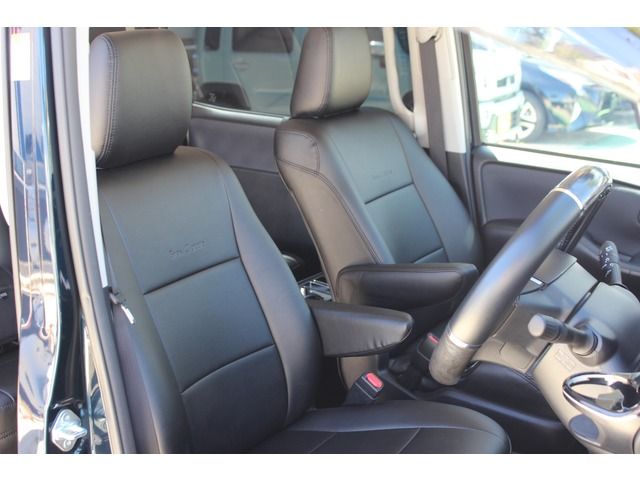 Toyota VOXY HYBRID 2016-09 2729-17