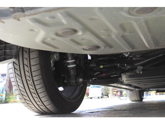 Toyota VOXY HYBRID 2016-09 2729-8