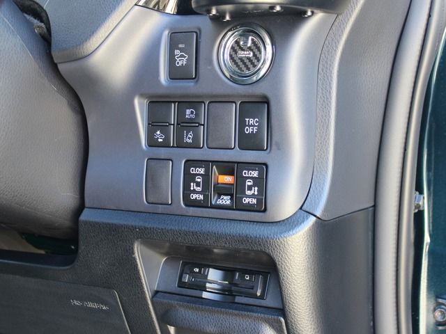 Toyota VOXY HYBRID 2016-09 2729-13