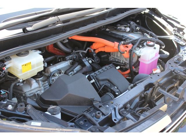 Toyota VOXY HYBRID 2016-09 2729-3