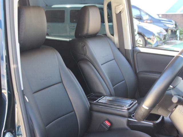 Toyota VOXY HYBRID 2016-09 2729-18