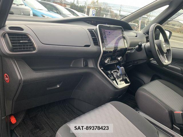 Nissan SERENA 2020-07 233725-8