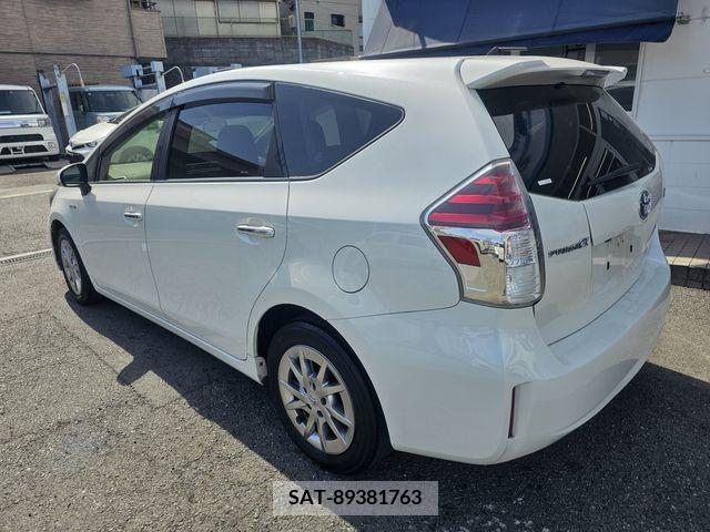 Toyota PRIUS ALPHA 2017-11 236027-2