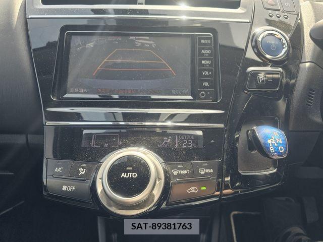 Toyota PRIUS ALPHA 2017-11 236027-13