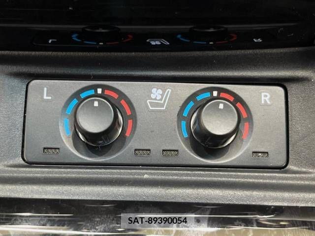 Toyota ALPHARD 2023-05 355543-7