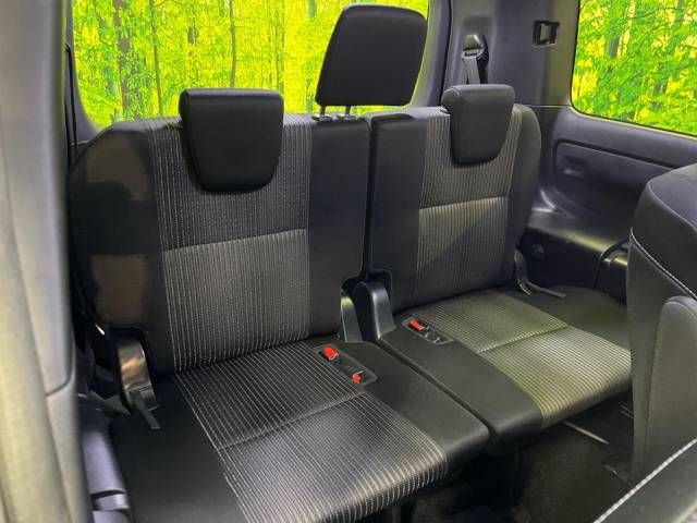Toyota VOXY 2020-04 185305-10