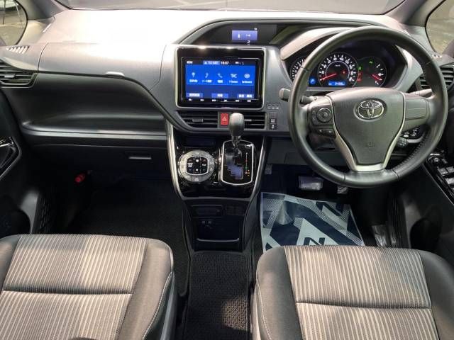 Toyota VOXY 2020-04 185305-1