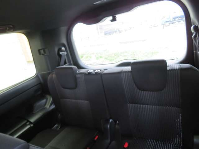 Toyota VOXY 2019-03 25292-18