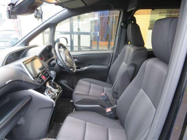 Toyota VOXY 2019-03 25292-15
