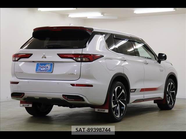 Mitsubishi OUTLANDER PHEV 2023-03 234629-18