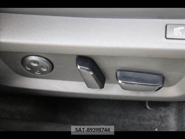 Mitsubishi OUTLANDER PHEV 2023-03 234629-11
