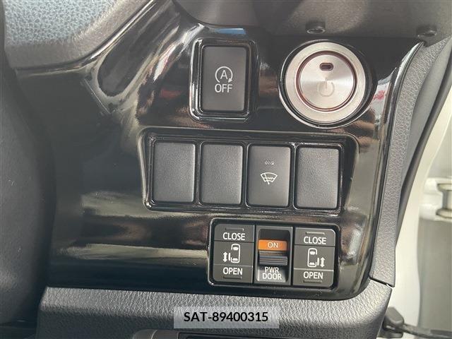Toyota VOXY 2015-04 350623-8