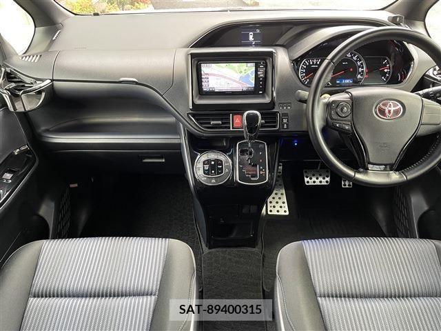 Toyota VOXY 2015-04 350623-4