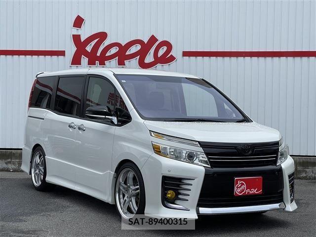 Toyota VOXY 2015-04 350623-3