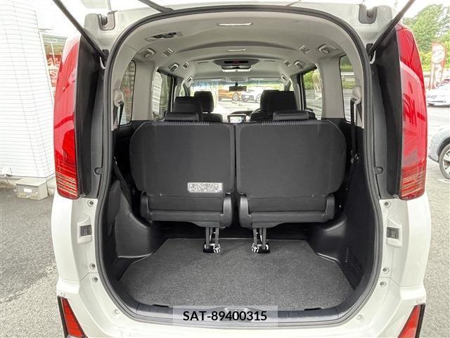 Toyota VOXY 2015-04 350623-14