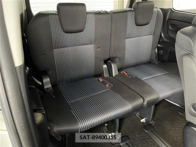 Toyota VOXY 2015-04 350623-13