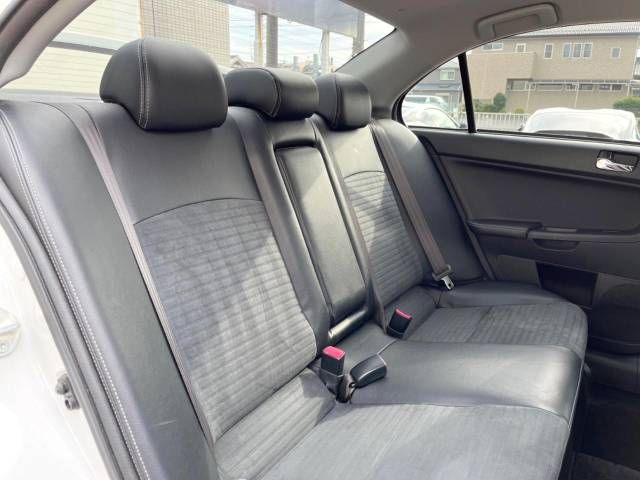 Mitsubishi LANCER 2011-06 28186-9