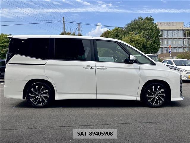 Toyota VOXY 2023-06 288908-10