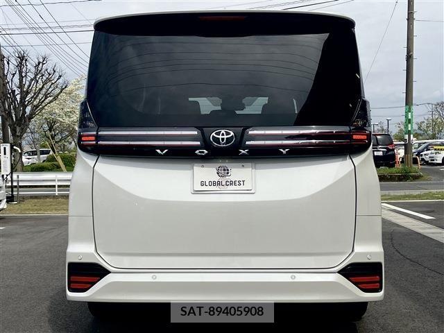 Toyota VOXY 2023-06 288908-7