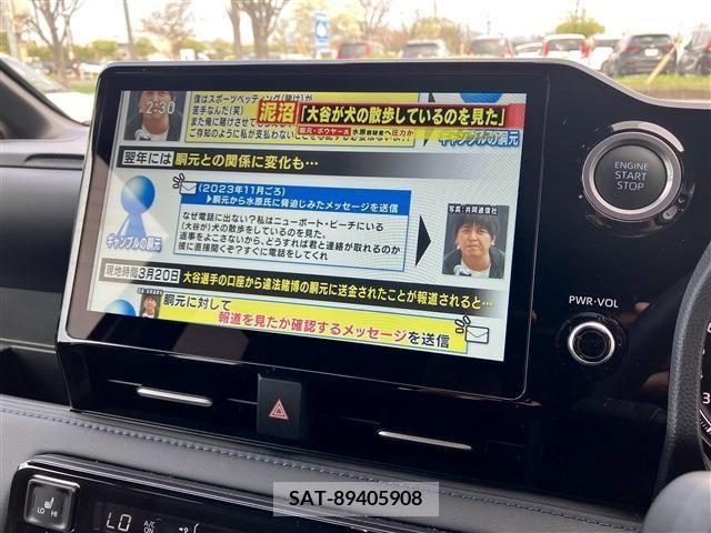 Toyota VOXY 2023-06 288908-4
