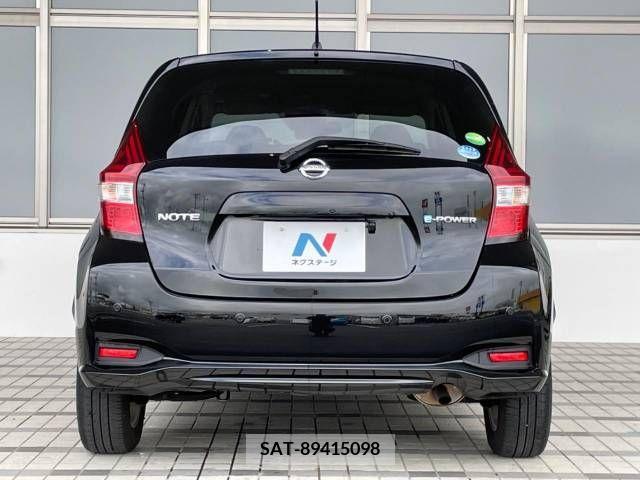 Nissan NOTE 2019-05 365479-15