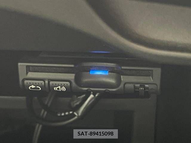 Nissan NOTE 2019-05 365479-4