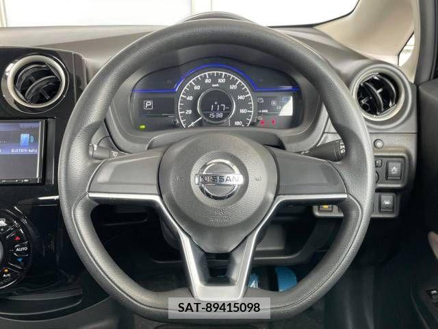 Nissan NOTE 2019-05 365479-11