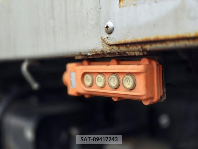 Hino DUTRO 2003-03 268105-7