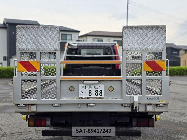 Hino DUTRO 2003-03 268105-14