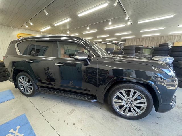 Lexus LX 2023-08 196579-2