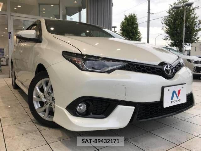 Toyota AURIS 2017-10 377592-17