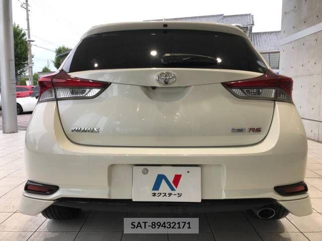 Toyota AURIS 2017-10 377592-16