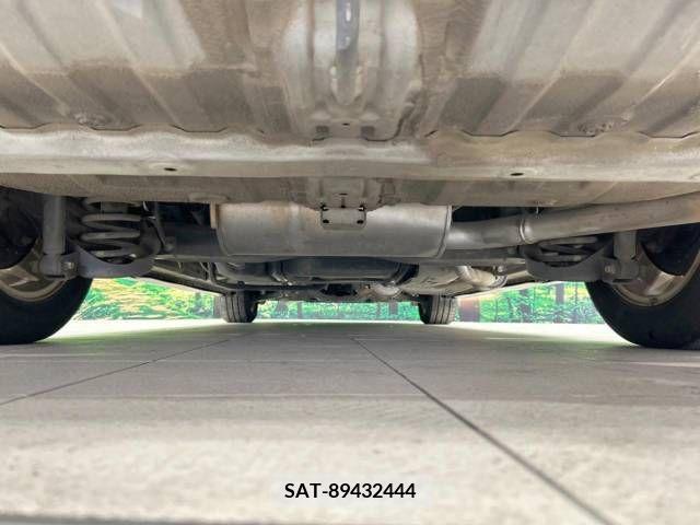 Honda e 2010-01 379117-19
