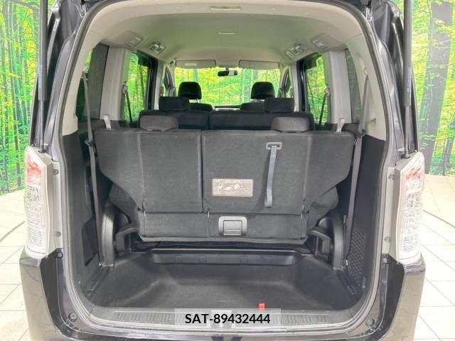 Honda e 2010-01 379117-10