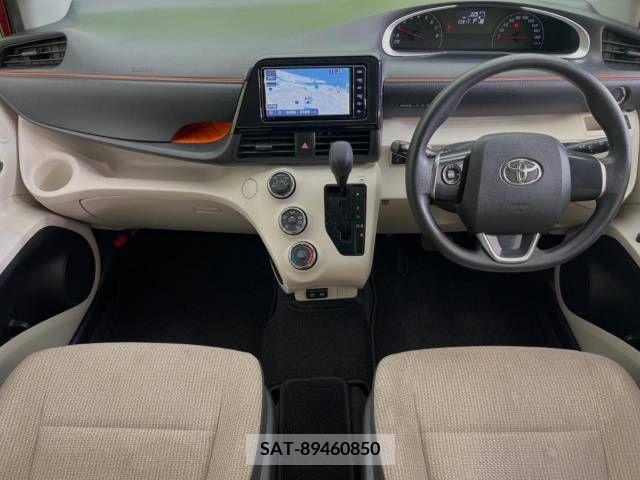 Toyota SIENTA 2019-07 298333-1
