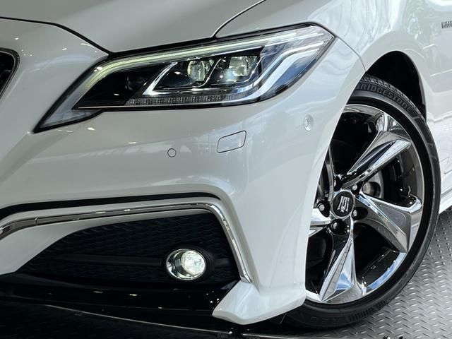 Toyota CROWN SEDAN 2019-08 188633-2