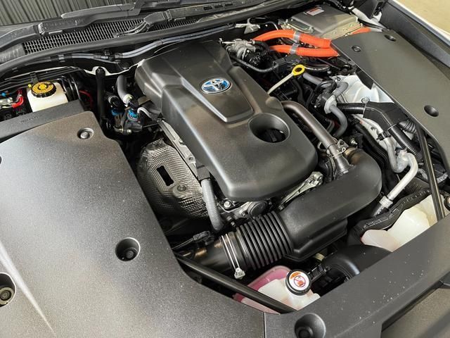 Toyota CROWN SEDAN 2019-08 188633-21